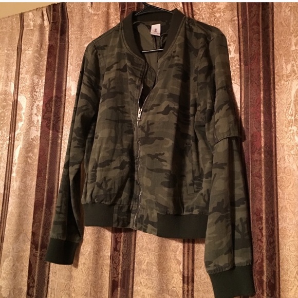 Camo bomber jacket - Picture 2 of 2